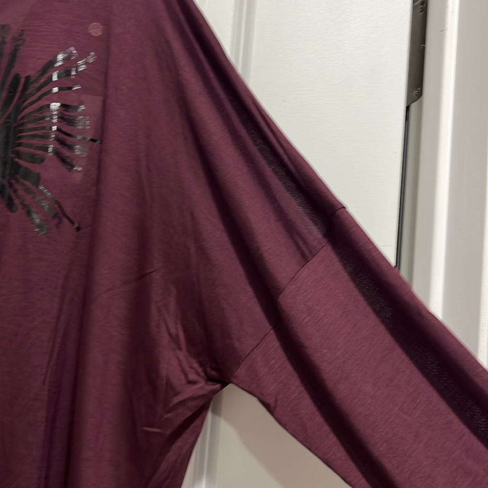 Burgundy Black Floral Top - Picture 3 of 9